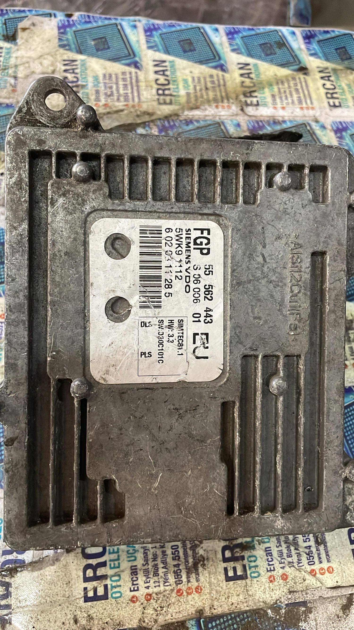 55562443 OPEL Vectra 2.2 Motor Beyni 